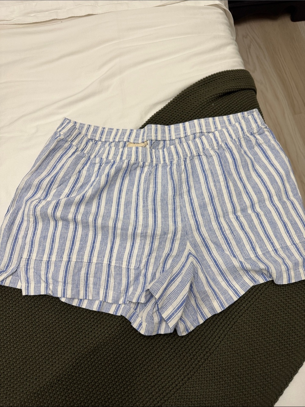 Universal Thread Blue and White Striped Relaxed Shorts